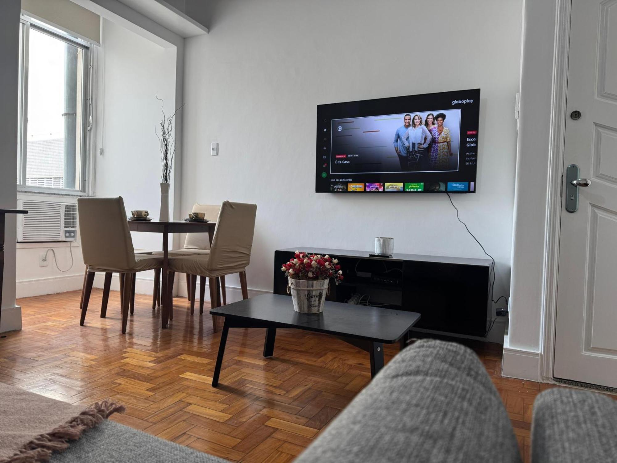 Conforto A 50 Metros Da Praia Posto 6 Jn44-503